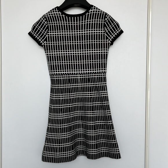 Dex Girls Dress Check Pattern Size M (10 years) - Picture 4 of 5
